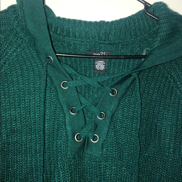 Hooded sweater with lace tie NWOT - Picture 4 of 4